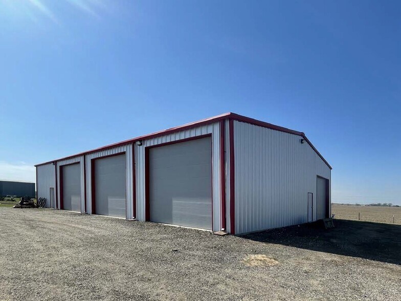 More Photos Of 1800 FM 775, Seguin Warehouse For Sale