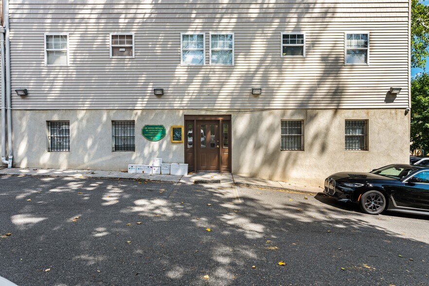 More Photos Of 461-467 Mount Prospect Ave, Newark Medical For Sale