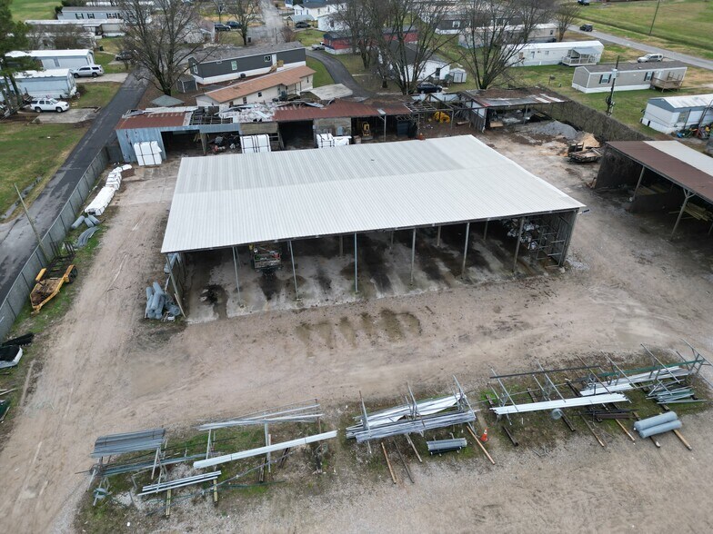 More Photos Of 662 Old Highway 24, Trinity Manufacturing For Sale