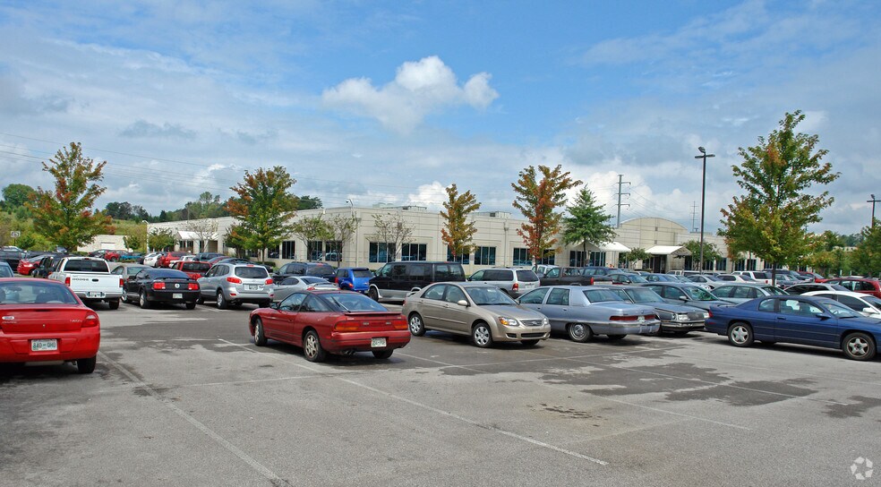 More Photos Of 2401 Cherahala Blvd, Knoxville Office For Lease