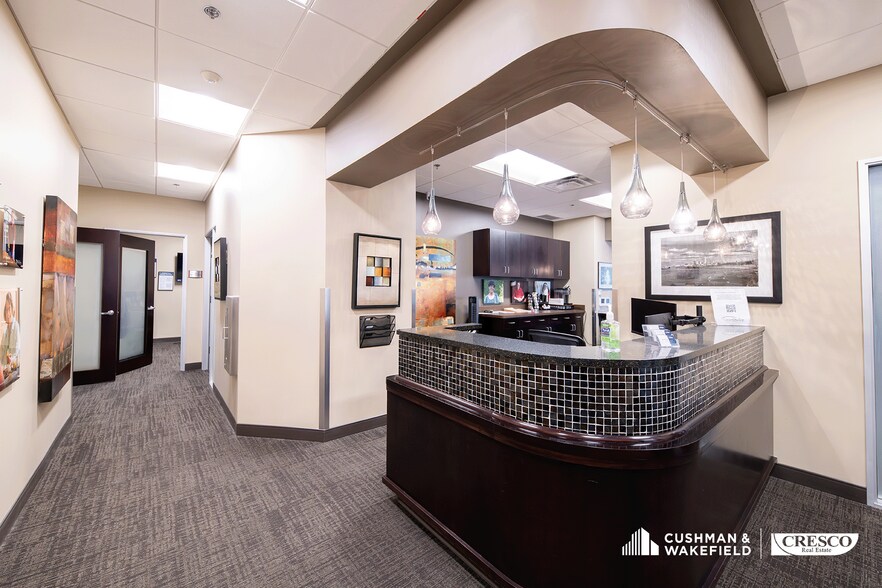 More Photos Of 31099 Chagrin Blvd, Pepper Pike Office For Sale