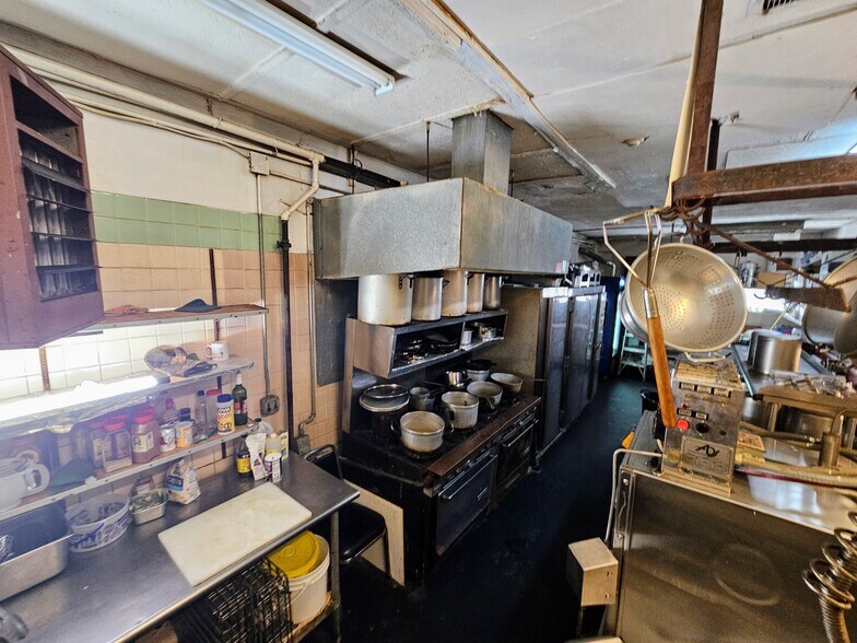 More Photos Of 192 S Broad St, Trenton Apartments For Sale