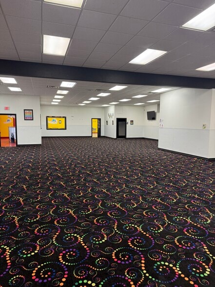 More Photos Of 77 Scattergood Dr NW, Christiansburg Warehouse For Sale