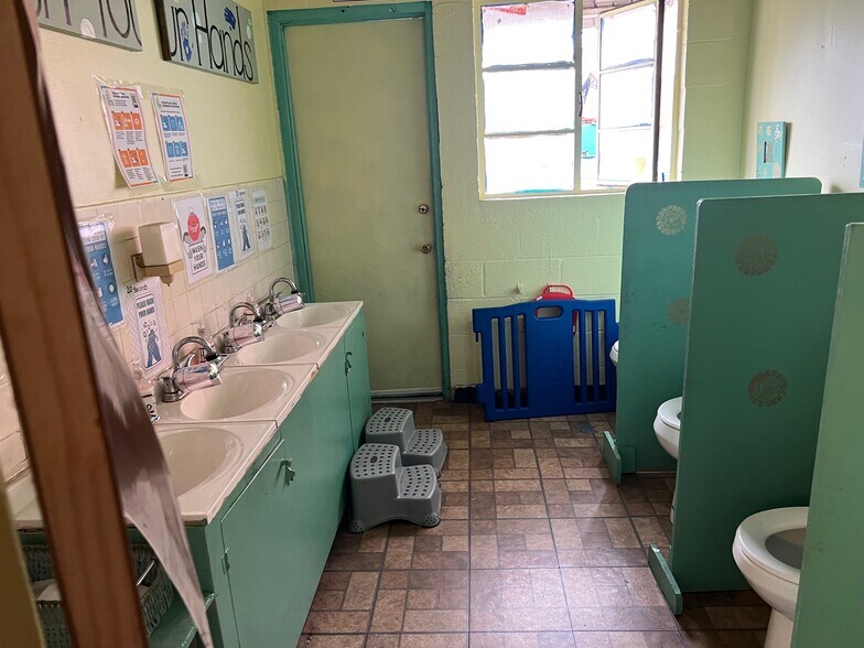 More Photos Of 3201-09 Manchester Blvd, Inglewood Daycare Center For Sale