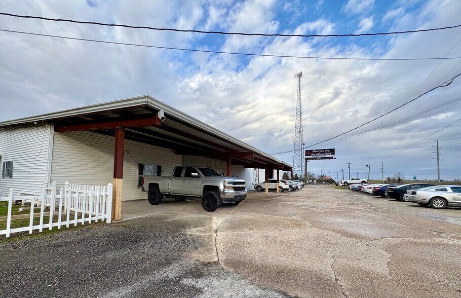 More Photos Of 8509 Egan Hwy, Crowley Warehouse For Lease