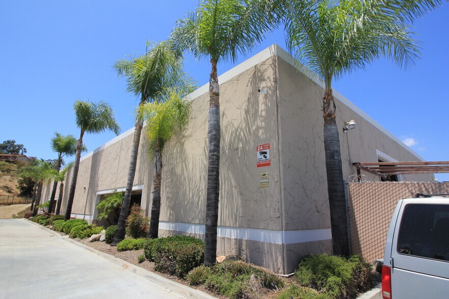 More Photos Of 1440-1450 Hill St, El Cajon Manufacturing For Lease