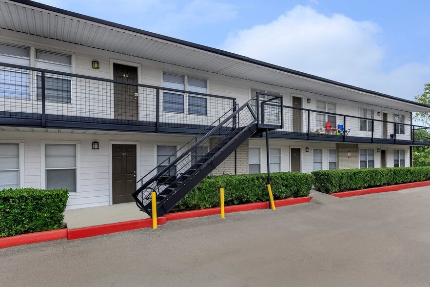 More Photos Of 5415 Scott St, Houston Apartments For Sale