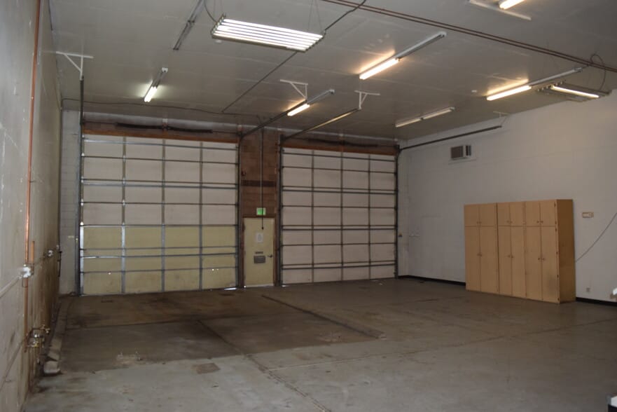 More Photos Of 9612 Titan Park Cir, Littleton Warehouse For Lease
