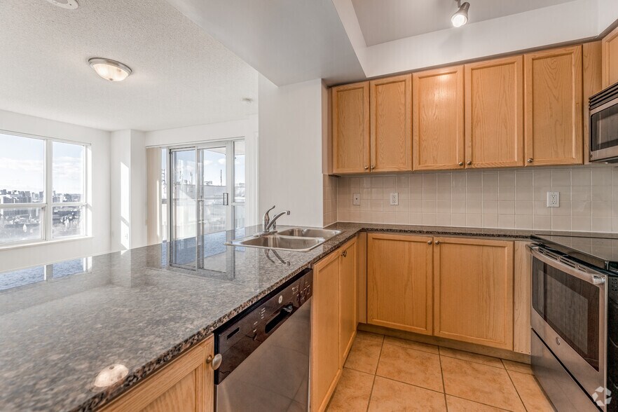 More Photos Of 925 Bay St, Toronto Apartments For Lease