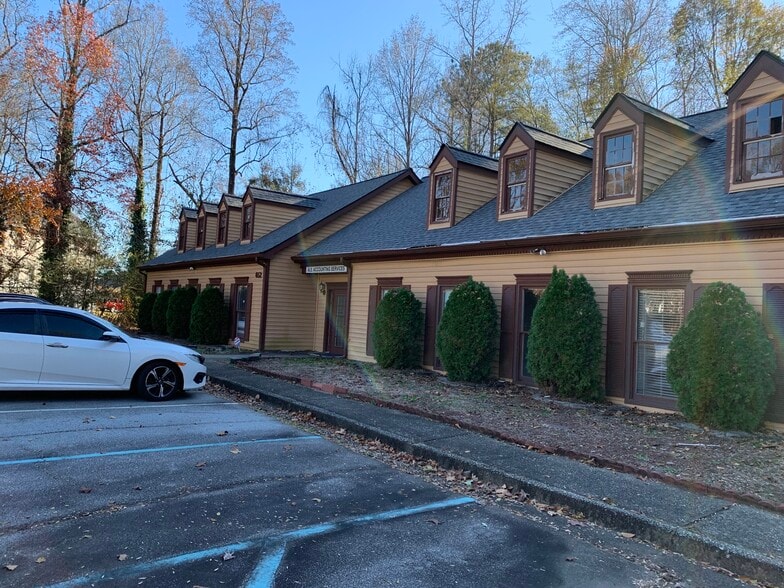 More Photos Of 652 Exchange Pl, Lilburn Office For Lease