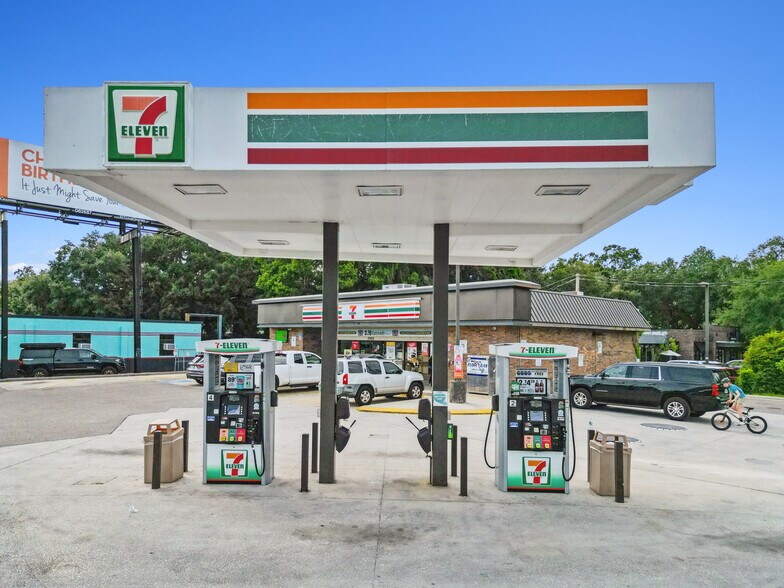 More Photos Of 2925 Corrine Dr, Orlando Service Station For Sale