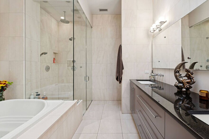 More Photos Of 2217 N Clybourn Ave, Chicago Storefront Retail Residential For Sale