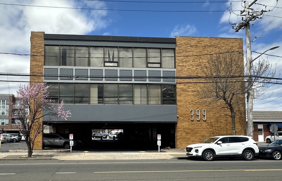 Primary Photo Of 399 Conklin St, Farmingdale Office For Lease