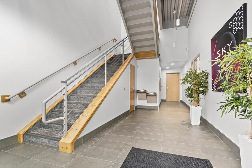 More Photos Of 428-436 W 4800 S, Murray Office For Lease