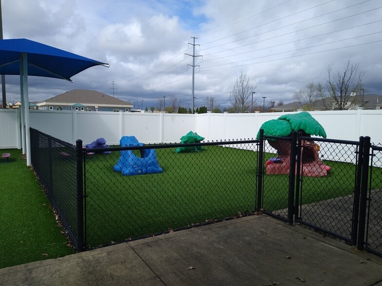 More Photos Of 7560 Sawmill Pky, Powell Daycare Center For Sale