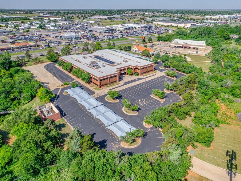 More Photos Of 7301 NW Expressway, Oklahoma City Office For Lease