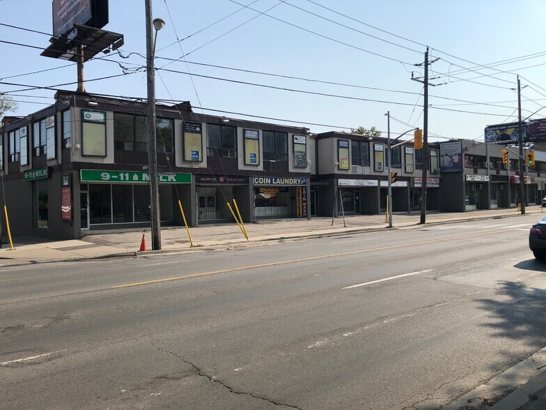 More Photos Of 3193-3205 Bathurst St, Toronto Storefront Retail Office For Sale