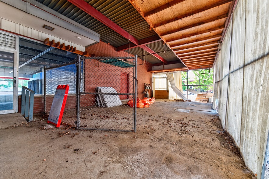 More Photos Of 458 Main St, Belleville Storefront Retail Office For Sale