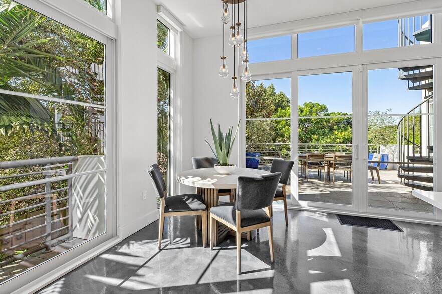 More Photos Of 226 Palm Ct, Delray Beach Medical For Sale