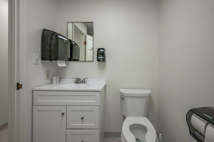 More Photos Of 581 Franklin Pierce Hwy, Barrington Bank For Sale