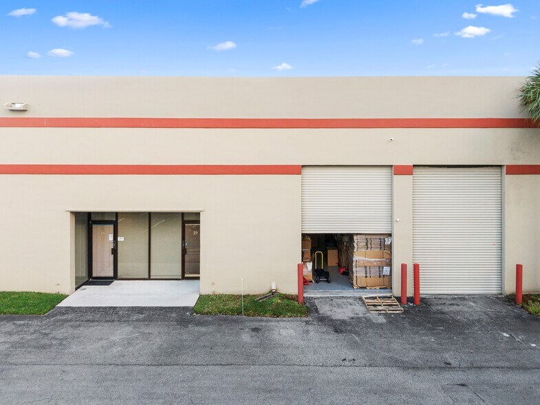 More Photos Of 1120 Holland Dr, Boca Raton Unknown For Lease