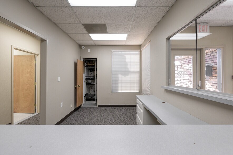 More Photos Of 3415 N Loy Lake Rd, Sherman Medical For Sale
