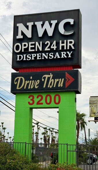 More Photos Of 3200 S Valley View Blvd, Las Vegas Freestanding For Lease