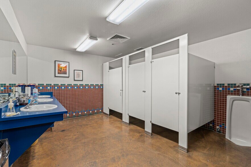 More Photos Of 6160 Plumas St, Reno Office For Sale