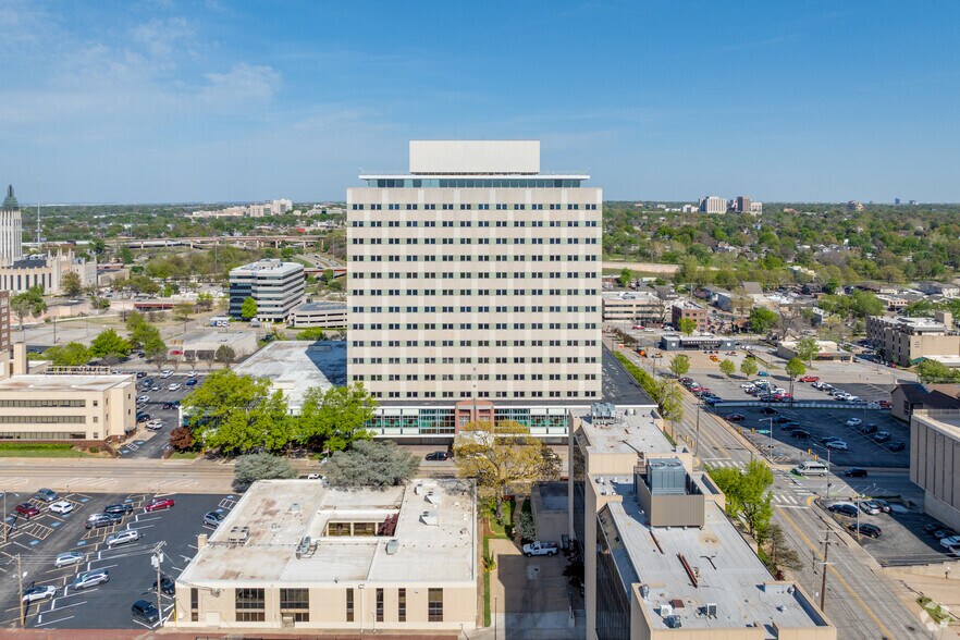 More Photos Of 1437 S Boulder Ave, Tulsa Office For Lease