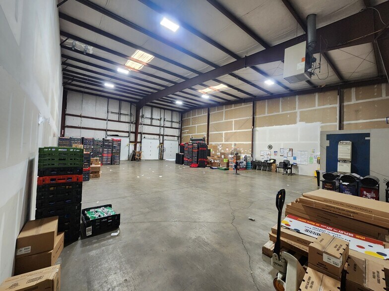 More Photos Of 1531 W Tipton St, Seymour Warehouse For Sale