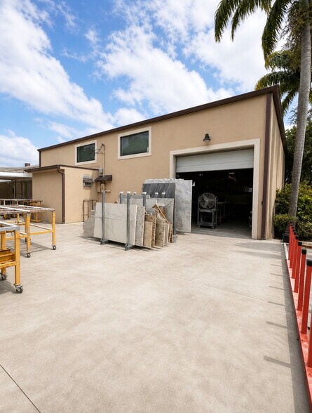 More Photos Of 51 SW 5th St, Pompano Beach Warehouse For Lease