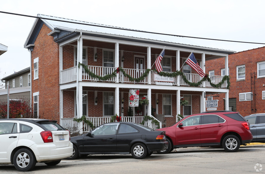 Primary Photo Of 122 N 3rd St, Oregon Hotel For Sale