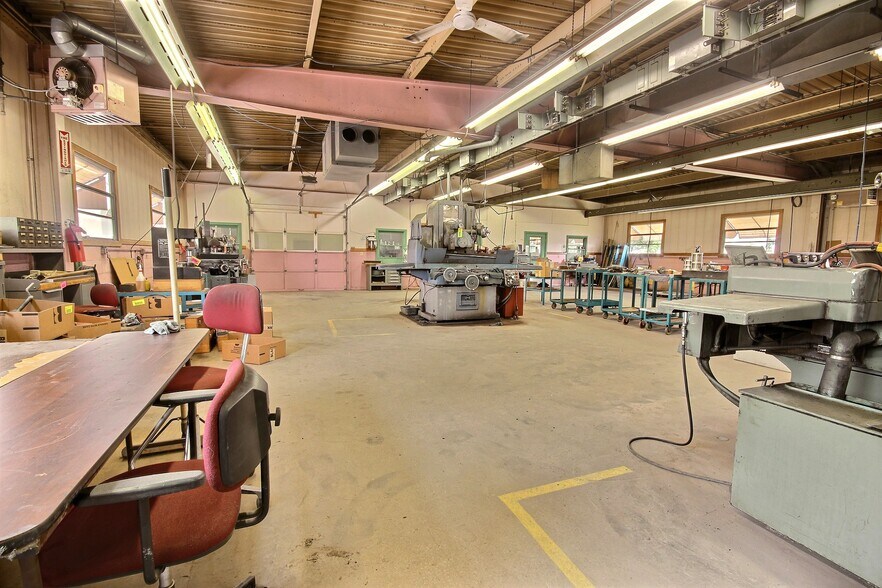 More Photos Of 1431 Production Rd, Fort Wayne Manufacturing For Sale