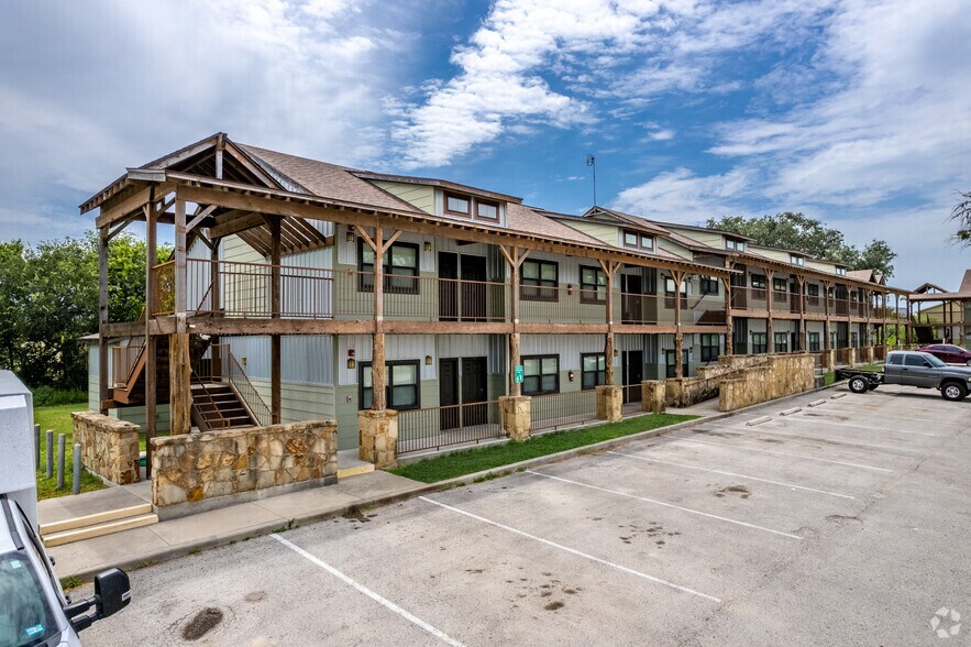 More Photos Of 4392 S Highway 181, Kenedy Apartments For Sale