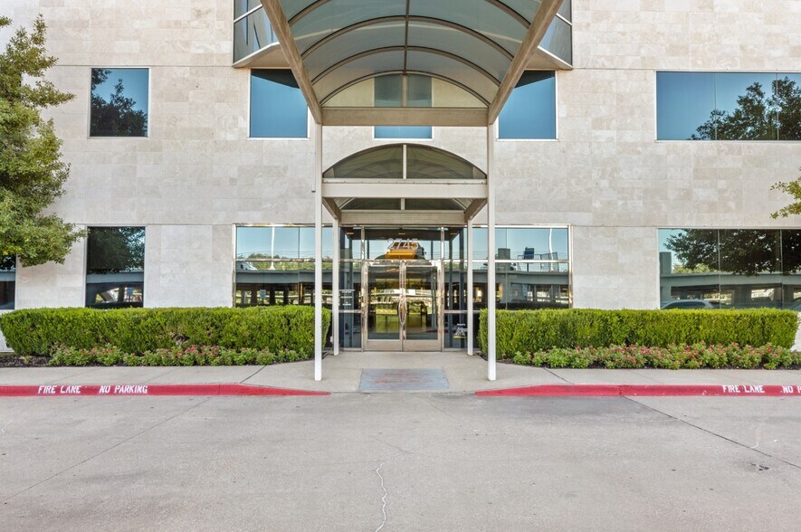 More Photos Of 2745 Dallas Pky, Plano Office For Lease