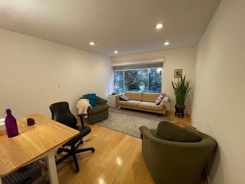 More Photos Of 10 Millwood St, Mill Valley Medical For Sale