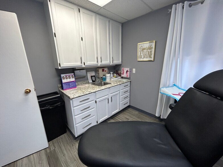 More Photos Of 660 Cooper Rd, Westerville Medical For Sale