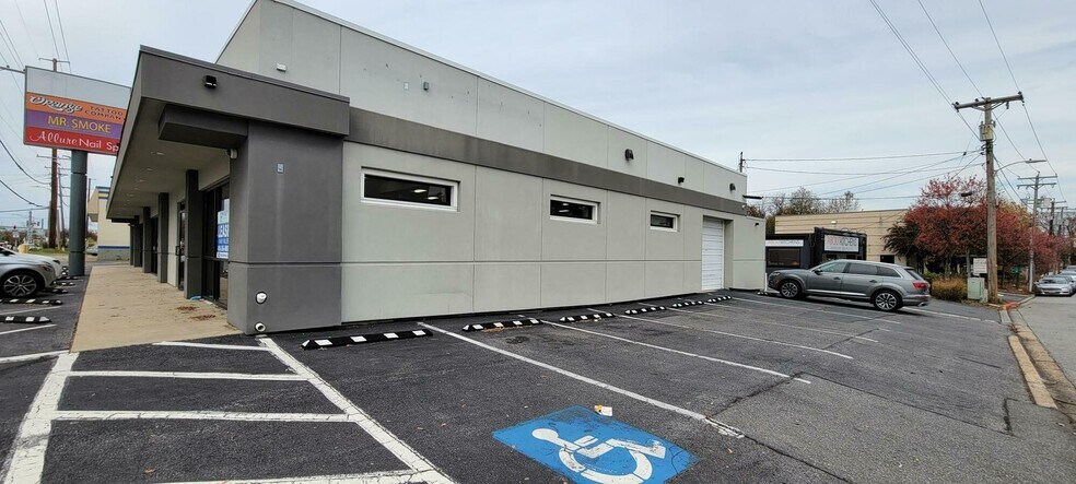 More Photos Of 2020 West St, Annapolis Unknown For Sale