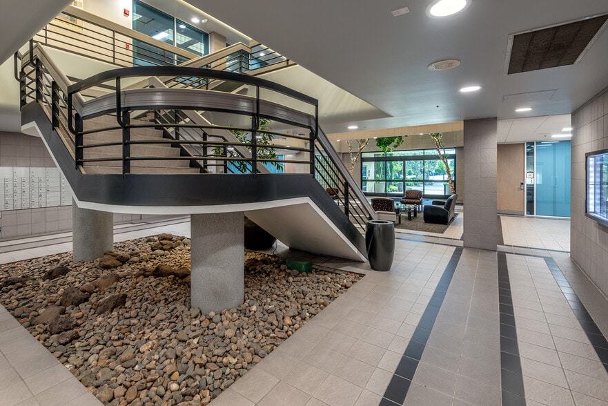 More Photos Of 5250 Claremont Ave, Stockton Office For Lease