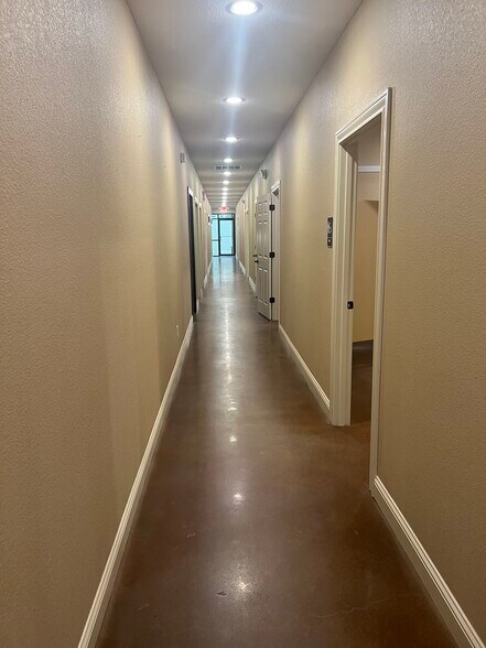 More Photos Of 6413 N State Highway 349, Midland Warehouse For Lease