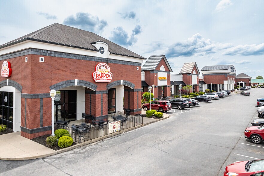 More Photos Of 900 E Battlefield St, Springfield General Retail For Lease