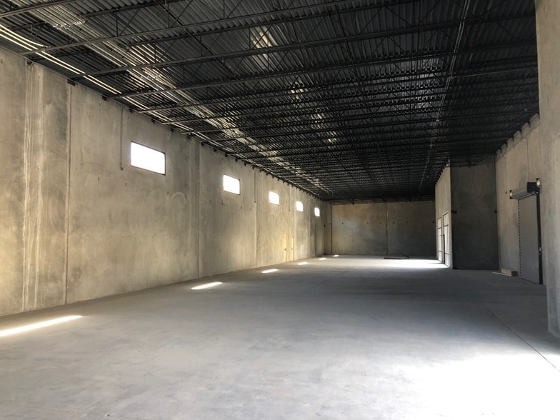 More Photos Of 12305 Mercantile Ave, El Paso Warehouse For Lease