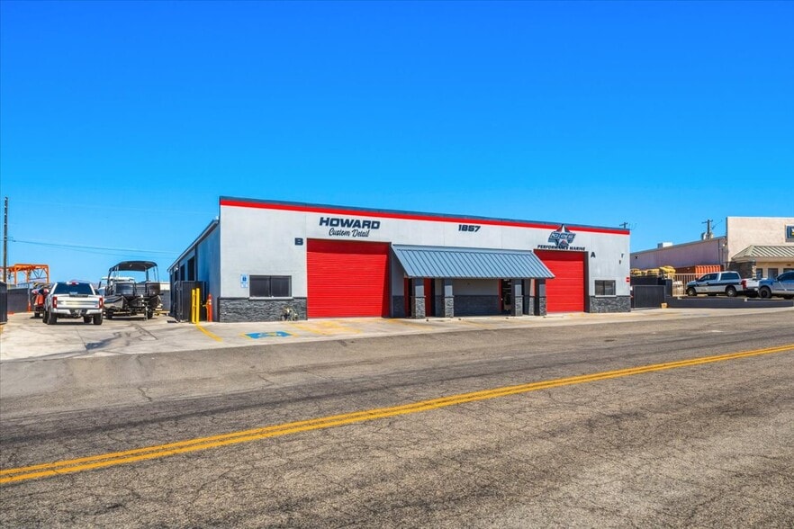 More Photos Of 1857 Commander Dr, Lake Havasu City Warehouse For Lease