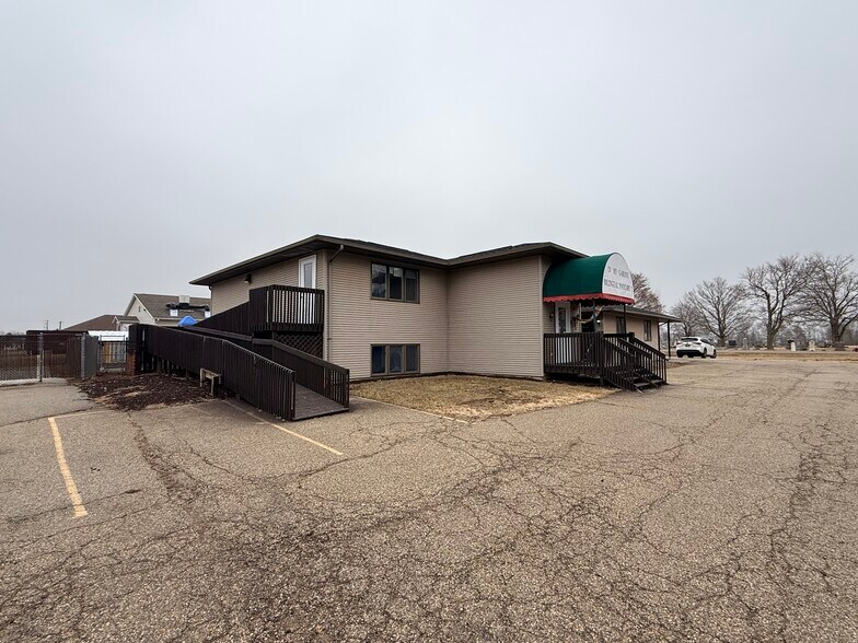 More Photos Of 11 Karl Ave, Belleville Daycare Center For Lease