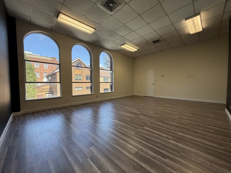More Photos Of 66 Broad St, Stamford Office For Lease
