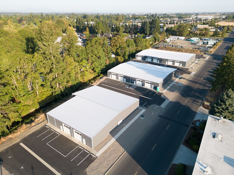 More Photos Of 90900 Roberts Rd, Coburg Unknown For Lease