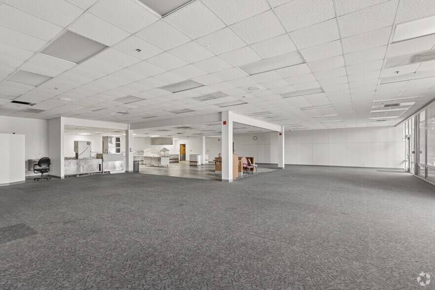 More Photos Of 2701 S Johnson St, San Angelo Industrial For Sale