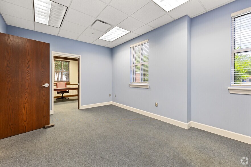 More Photos Of 3664 Coolidge Ct, Tallahassee Office For Lease