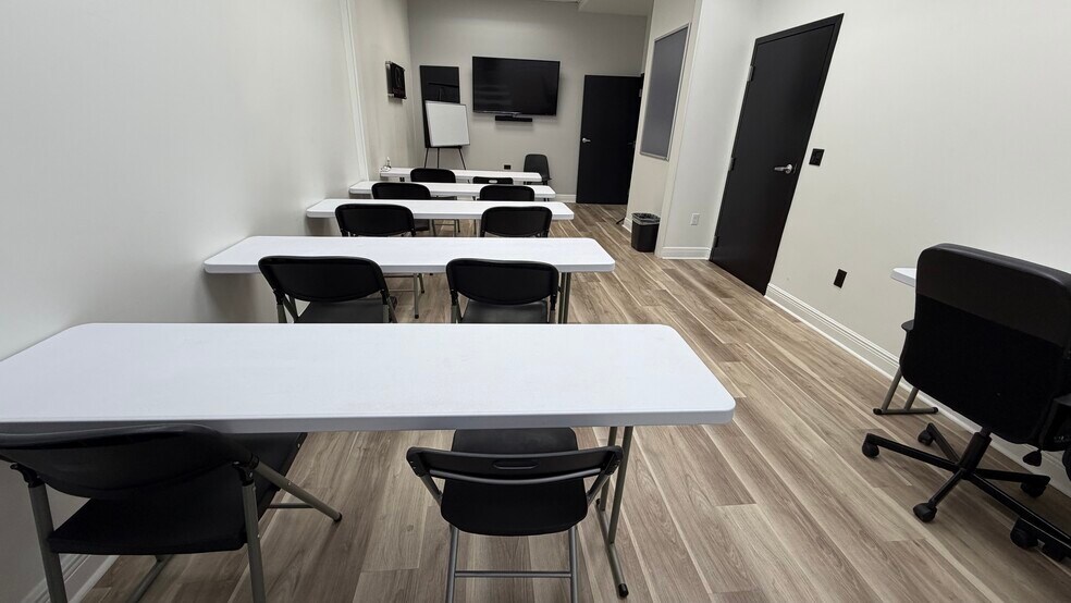 More Photos Of 8751 Commodity Cir, Orlando Medical For Lease