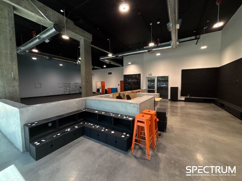 More Photos Of 6200 Variel Ave, Woodland Hills Apartments For Lease
